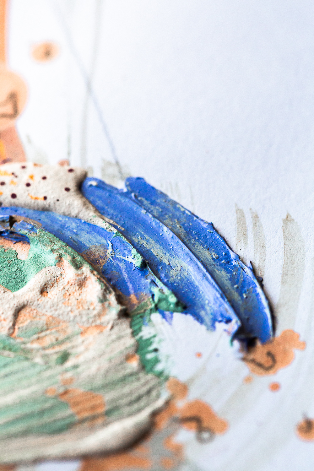 A detail shot of perseverance i, an original abstract artwork by Rose Reichart. Shades of copper, mint, peach, sage, beige, gray and light purple ultramarine are present in the piece. The photo shows the structure of lush paint strokes, built with a palette knife. Rose Reichart is an intuitive painter and a multi-passionate creatrix.